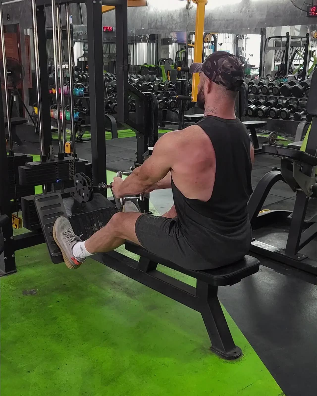 Close-Grip Cable Row exercise