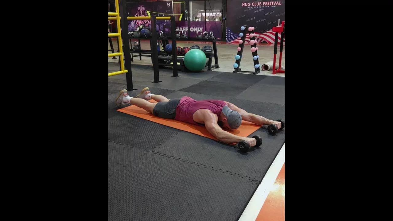 Dumbbell Superman exercise