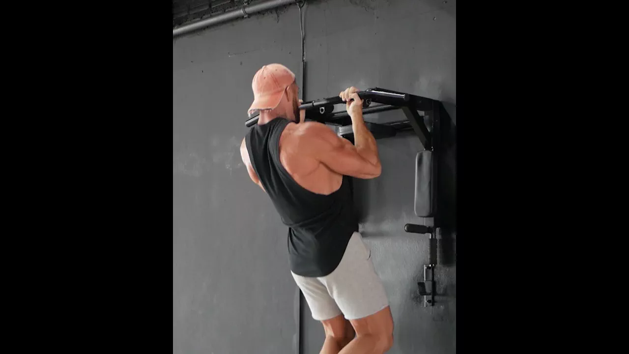 Underhand-Grip Pull Up exercise